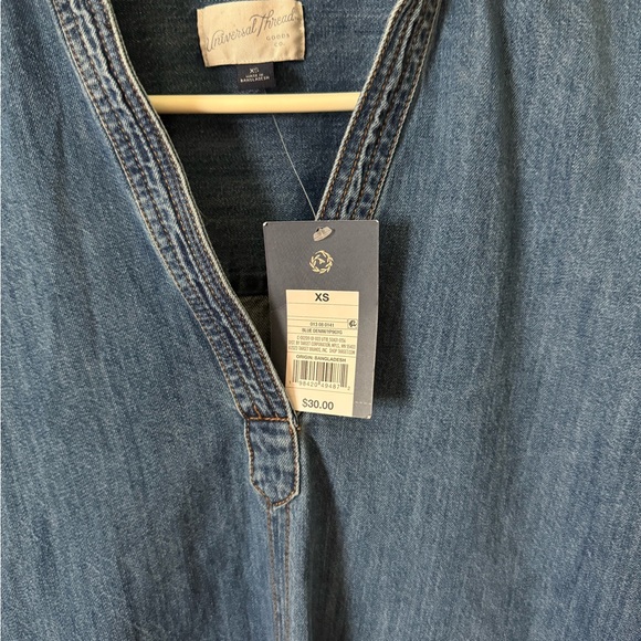 Universal Thread Blue Denim Long Sleeve Dress NWT Size XS Pockets Button Sleeves - Picture 4 of 4